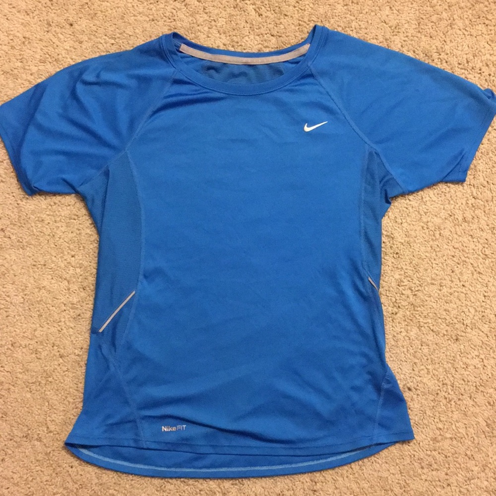 nike t shirt